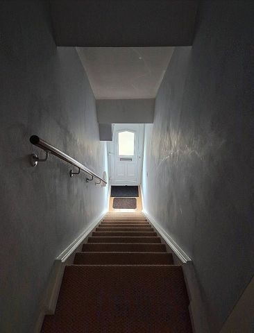2 Bed Maisonette, Ash Road, CH42 - Photo 2