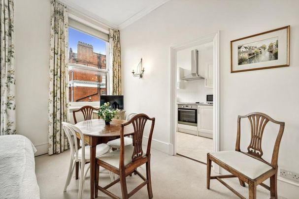 Studio to rent - Photo 1