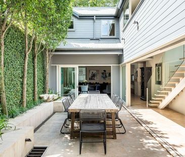 Stunning Home in the heart of Woollahra - Photo 2