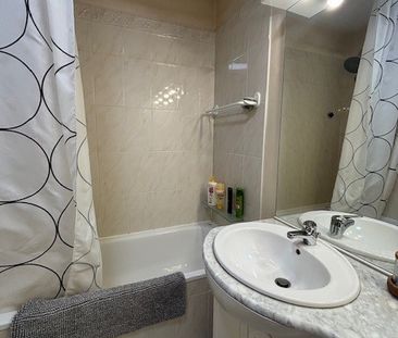 Location Appartement 3 pièces 75m² BORDEAUX 33300 - Photo 5