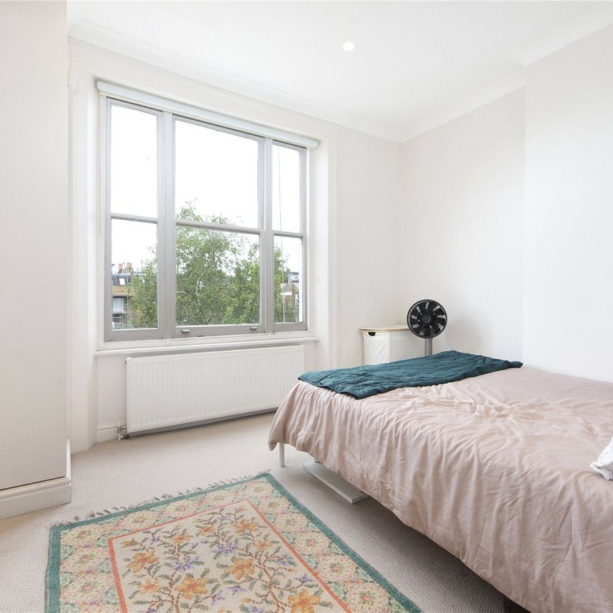 Blenheim Crescent, Holland Park, W11, London - Photo 1