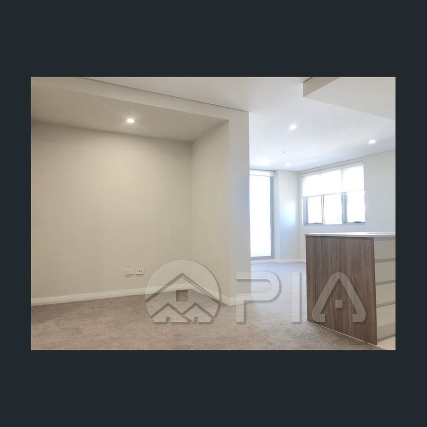 One Bedroom Plus a Study Room Modern Apartment for Lease – Prime Carlingford Location - Photo 1