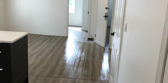 2 bedroom - Photo 2
