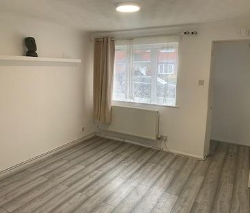 1 bedroom ground floor maisonette to rent - Photo 1