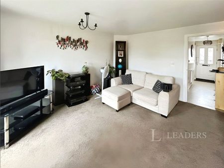 3 bedroom house to rent Harter Row, Worcester, WR4 - Photo 2