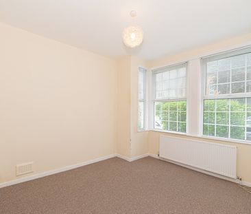 2 Bed Flat, Robinson Rd, SW17 - Photo 2