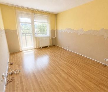 Kiadó átlagos állapotú panel lakás - Budapest IV. kerület - Fotó 2