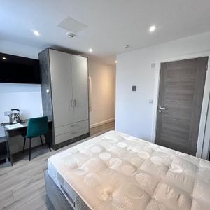 Studio to rent - Photo 2