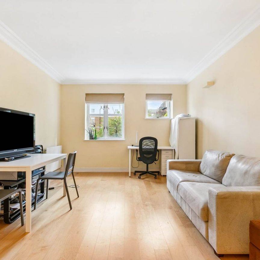 1 Bed Flat, Redwood Mansions, W8 - Photo 1