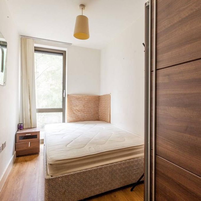 3 bedroom flat to rent - Photo 1