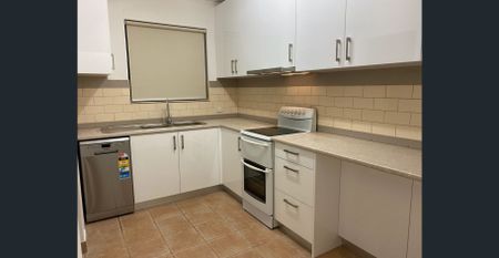 SMALL BLOCK OF 6 - GROUND FLOOR APARTMENT - Photo 2