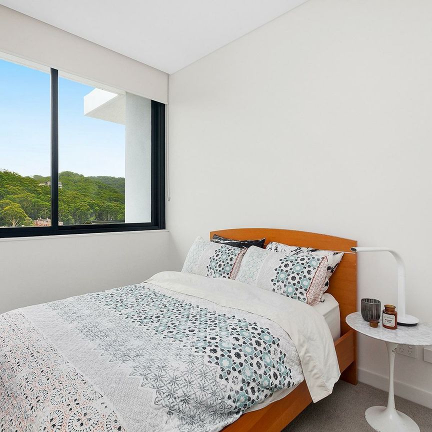 Elegant Living - Photo 1