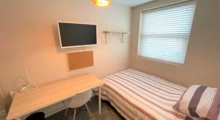 5 bedroom house to rent - Photo 2