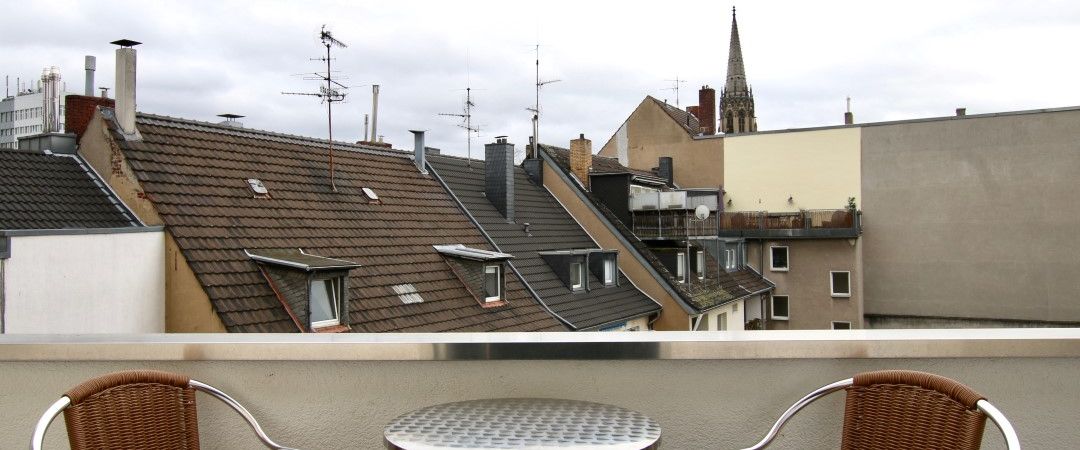 Mitten im Quartier Latäng - Schickes Apartment mit Balkon - Photo 1