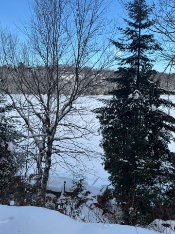 Maison à étages à Sainte-Marguerite-du-Lac-Masson - Photo 2