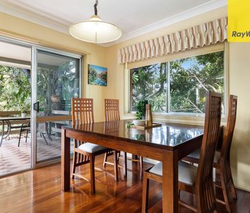 Spacious High-Set Brick Home with Pool & Entertaining - Photo 5