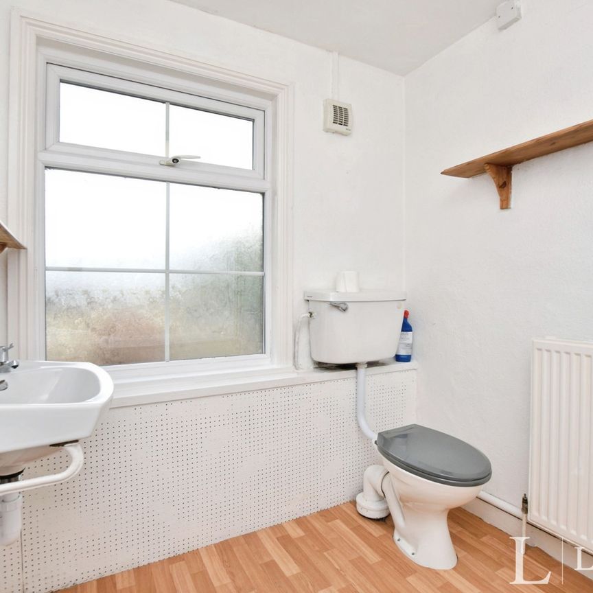 1 bedroom duplex to rent Apton Road, Bishop`s Stortford, CM23 - Photo 1