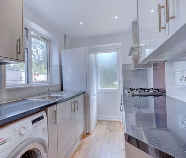 3 Bedroom Semi Detached House To Rent - Photo 5