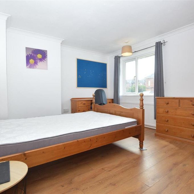 4 bedroom house to rent - Photo 1