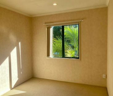 Spacious 3BR Townhouse in great location! - Photo 5