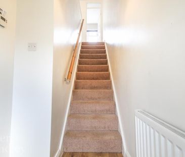 3 bedroom terraced house to rent - Photo 5