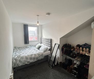 Room in a Shared Flat, Ash Grove, M14 - Photo 5