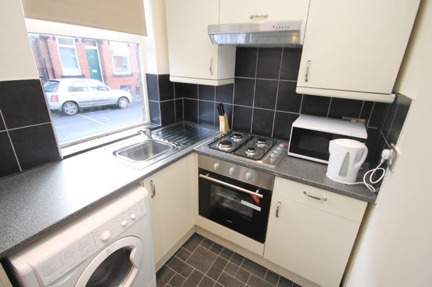 Autumn Place, Hyde Park, Leeds, LS6 1RJ - Photo 1