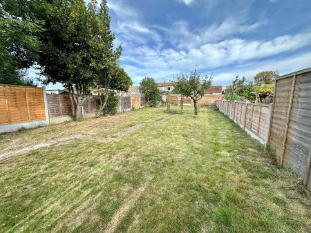 2 bedroom semi-detached house to rent - Photo 3