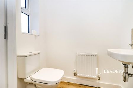 2 bedroom terraced house to rent - Photo 5