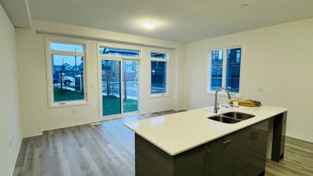 For Lease - 474 Provident Way Unit# 20, Hamilton, Ontario - Photo 4