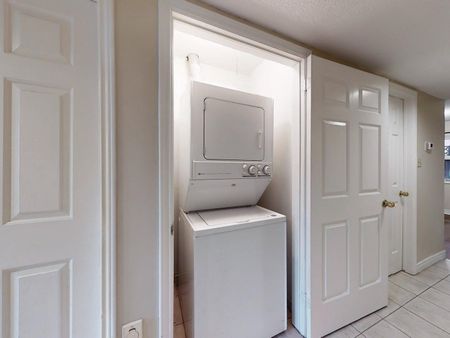 For Lease - 183 Nelson Street Unit# 1, Oakville, Ontario - Photo 3