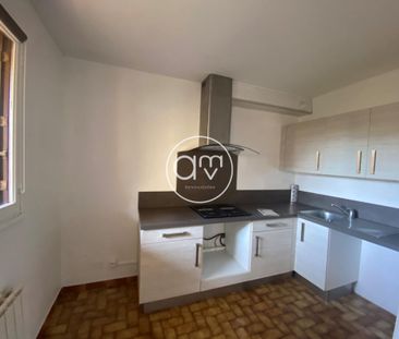 Location Appartement 2 pièces 43m² HYERES 83400 - Photo 3