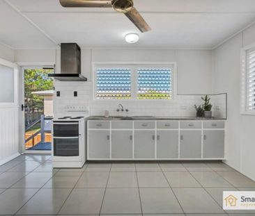 11 Riechelmann Street, Heatley QLD 4814 - House For Rent | Domain - Photo 4