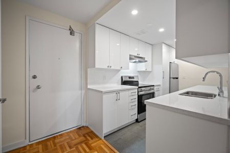 For Lease - 165 Balliol Street Unit# 207, Toronto, Ontario - Photo 5