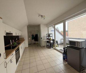Helle 4-Zimmer-Wohnung mit Loggia im Herzen der Fußgängerzone! - Photo 1