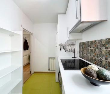 Calle de Ayllón, Madrid, Community of Madrid 28024 - Photo 6