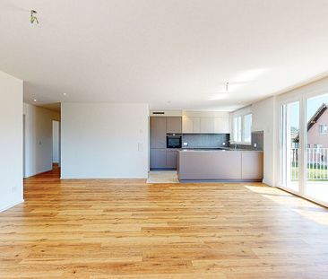 Sonnige 4.5-Zimmer-Wohnung in moderner Überbauung ! - Foto 3
