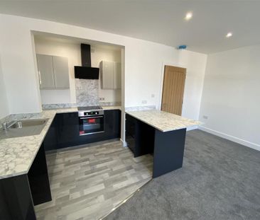 2 bedroom apartment to rent - Photo 3