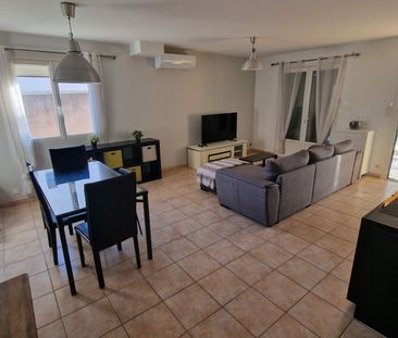 À LOUER VITROLLES GARE bail 1 an Villa meublée avec véranda, jardin... - Photo 3