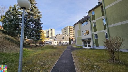 Genossenschaftswohnung mit 3 Zimmern mit Balkon – unbefristeter Mietvertrag - Photo 2