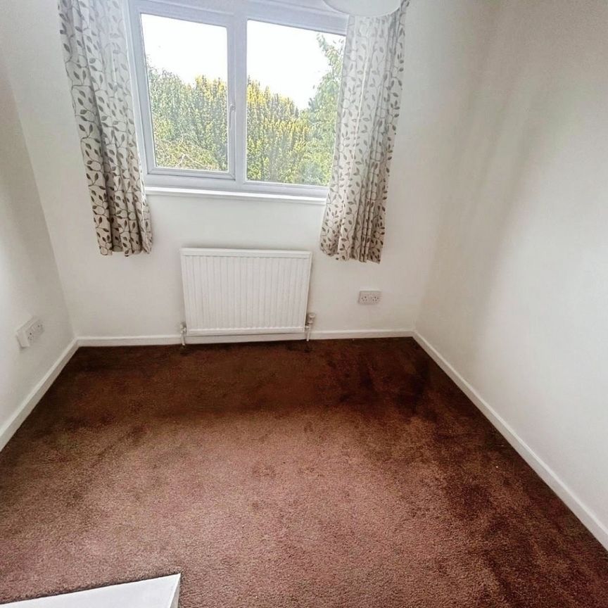 3 bedroom House To Let Total Size: 1012 SQ FT - Photo 1