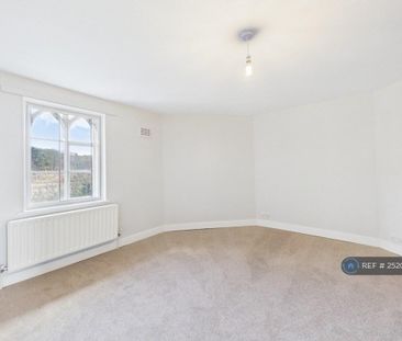 2 bedroom semi-detached house to rent - Photo 2