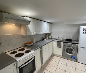 Studio Flat, Cross Street, BN3 - Photo 5