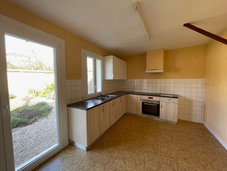 Location maison 4 pièces, 87.00m², Fontenay-le-Comte - Photo 3