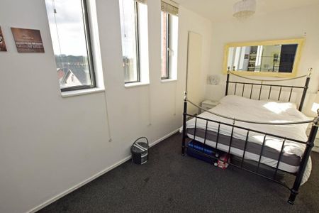 2 bedroom flat to rent - Photo 5