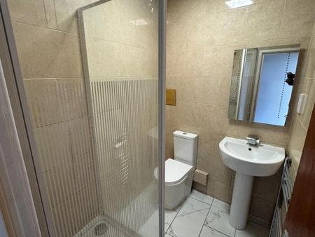 Station road, Hornchurch , RM12 6NJ, Property for rent - Photo 4