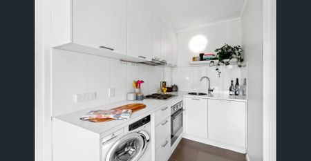 3/233 Station Street, Fairfield, Vic 3078 - Photo 3