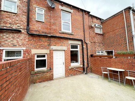 2 bedroom terraced house to rent - Photo 5