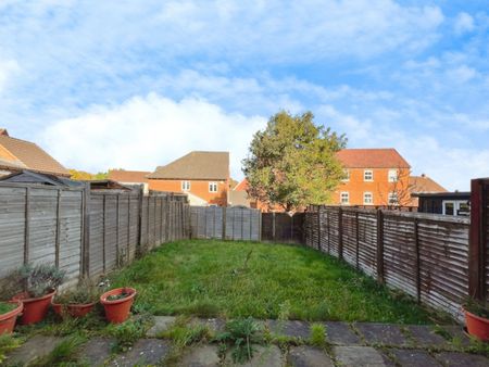 3 bedroom House To Let Total Size: 862 SQ FT - Photo 3