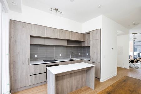 For Lease - 7 Steckley House Lane Unit# TH 610, Richmond Hill, Ontario - Photo 3